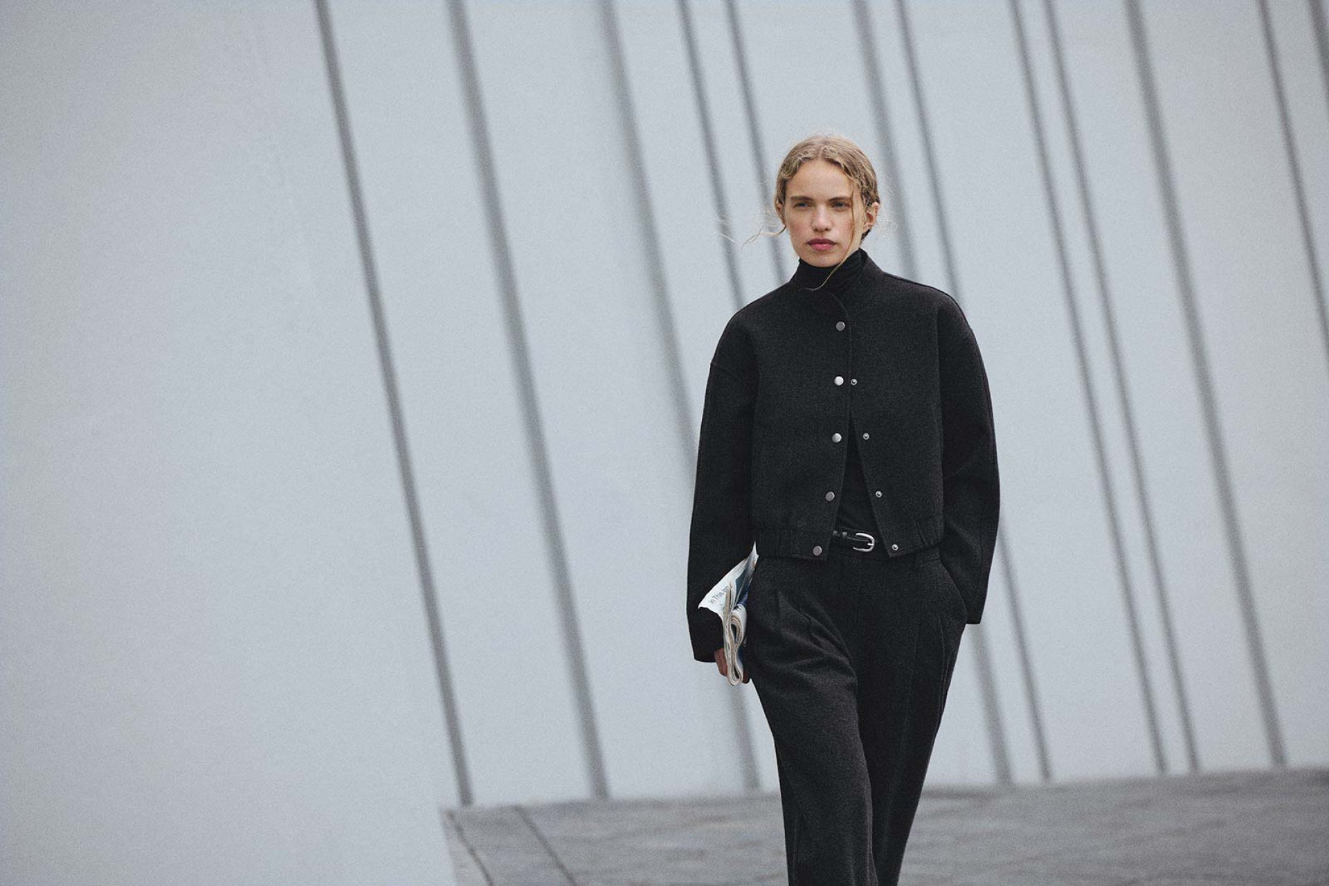 <h1 style="font-family: Nimbus Sans, Helvetica, Arial; text-align: center; font-size:600%; color:#ffffff;"><strong>ON THE MOVE</strong></h1>