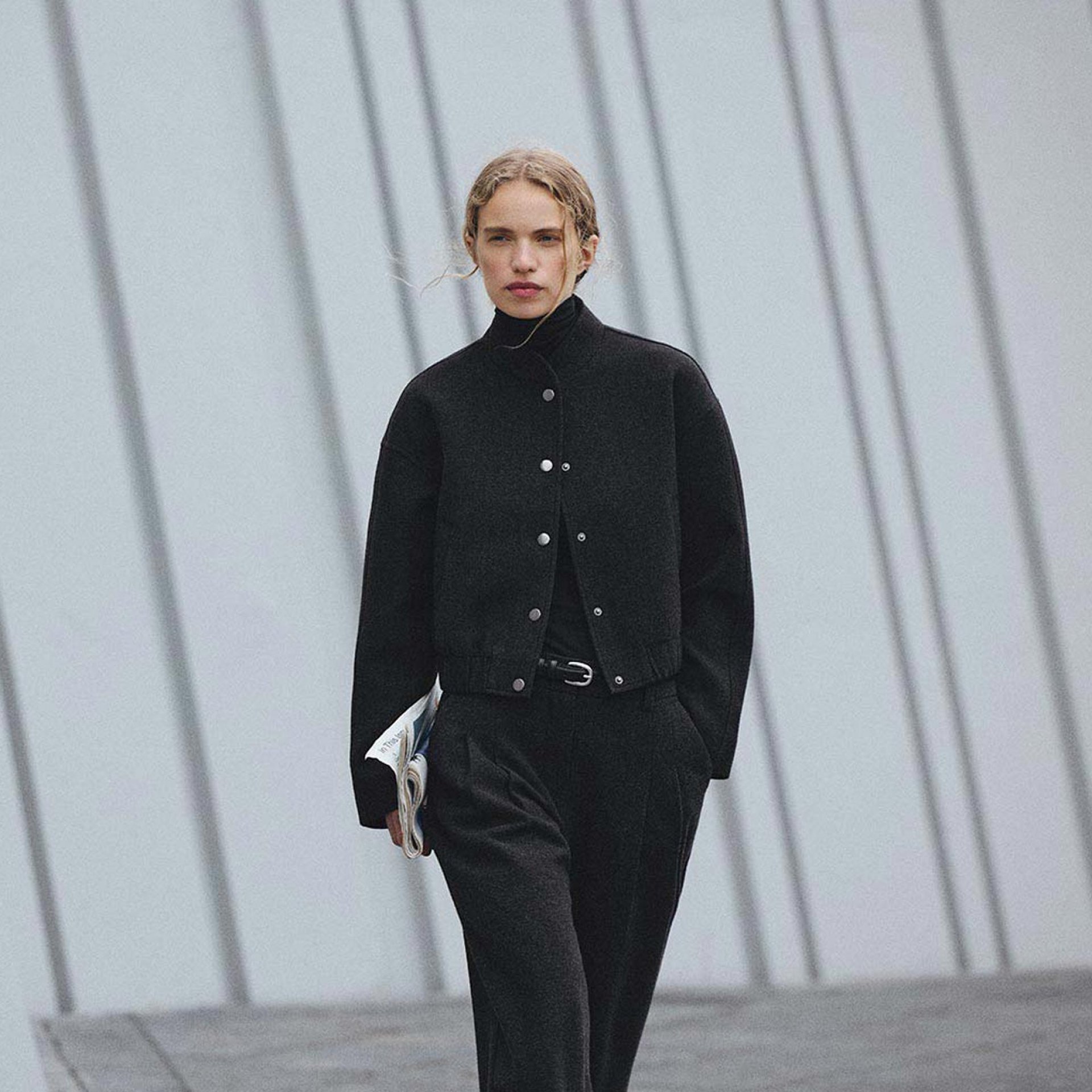 <h1 style="font-family: Nimbus Sans, Helvetica, Arial; text-align: center; font-size:210%; color:#ffffff;"><strong>ON THE MOVE</strong></h1>